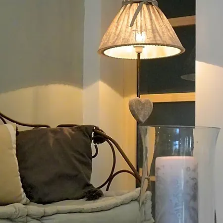 Le Logis De Saint-martin Bed & Breakfast