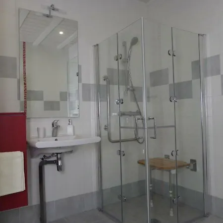 Le Logis De Saint-martin Bed & Breakfast 3*